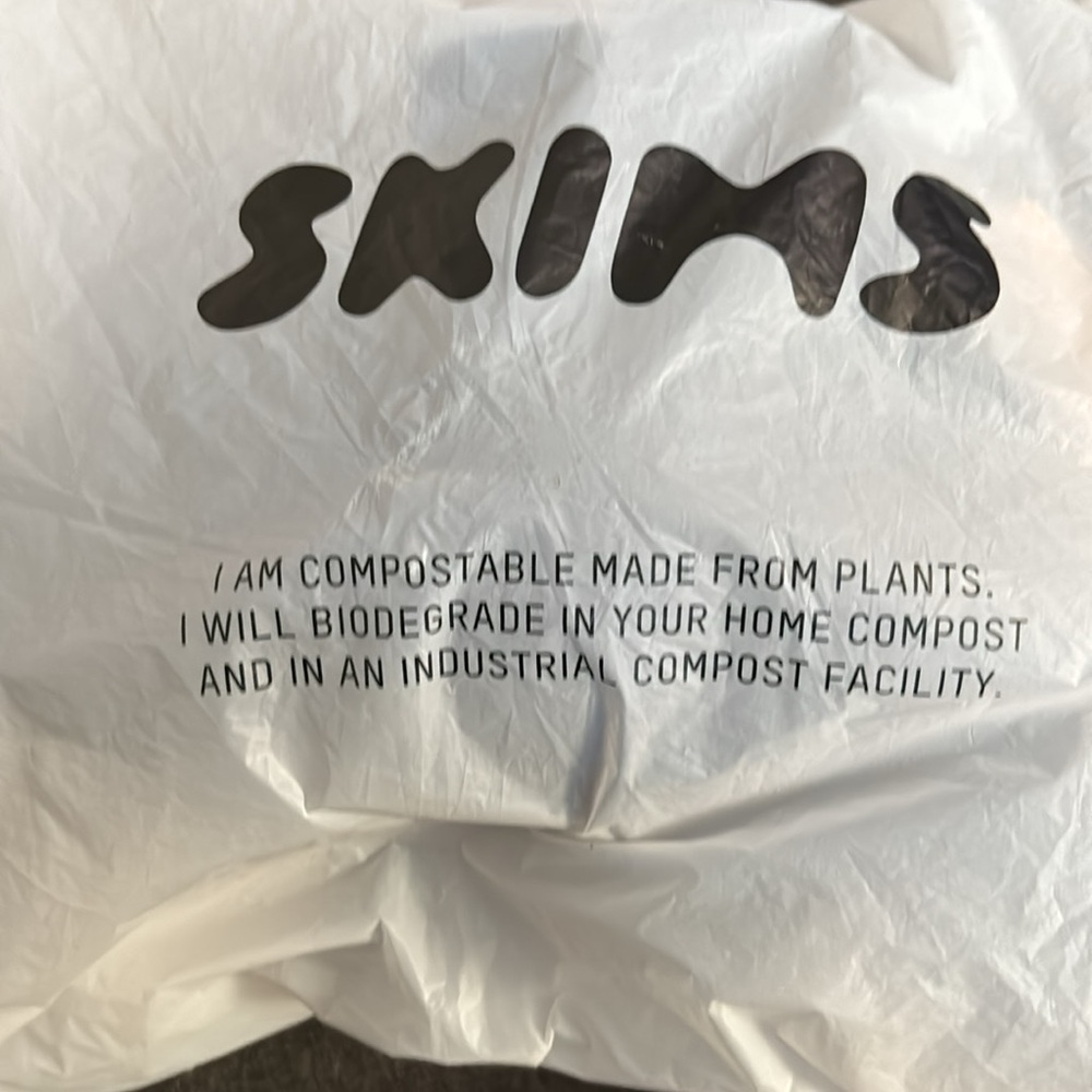 Skims - Picture 1 of 6